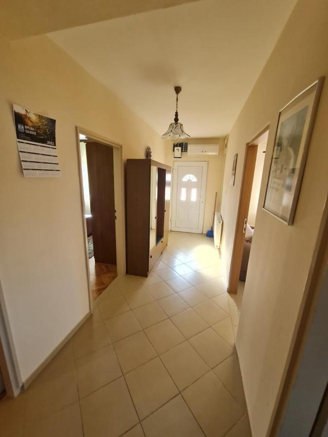 Apartment Sukosan Luaran gambar